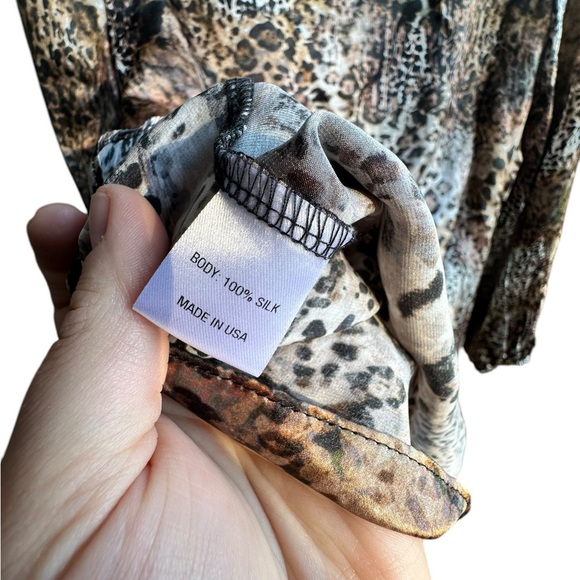 Lola & Sophie Animal Printed Silk Peasant Top With Leather Trim Size Small - Picture 6 of 7